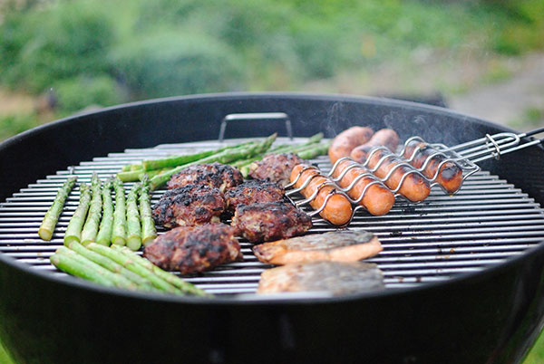 angrillen gemuese und fleisch