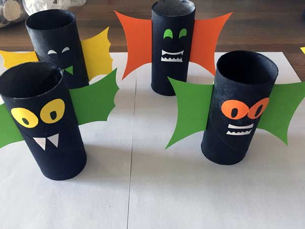 Halloween-Deko selber basteln – Flugmonster Flügel