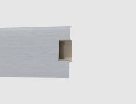 Abb. Sockelleiste mit Kabelkanal