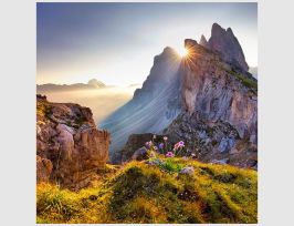 Abb. Bild Berglandschaft im Morgenlicht