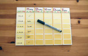 Stundenplan basteln – DIY-Stundenplan zum Schulstart