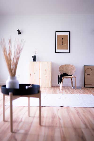 Wohnzimmer im Japandi-Einrichtungsstil