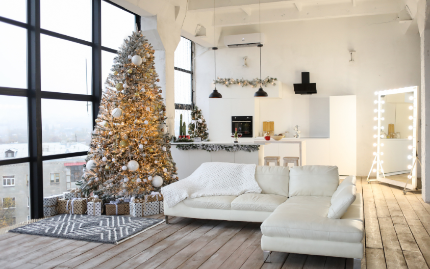 Wie und wann Weihnachtsbaum aufstellen? So geht's richtig!